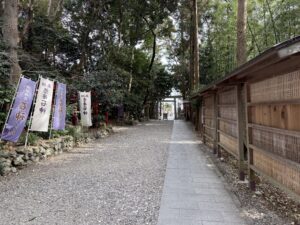 三重県鳥羽市の神明神社・石神さんの境内