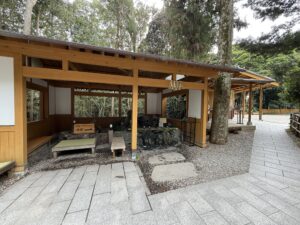 神明神社・石神さんの手水舎