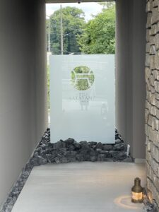 伊勢市のグリル片山の入り口