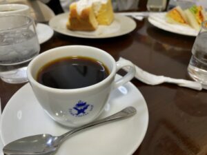 戦後初の自家焙煎珈琲店 エビアンコーヒー2