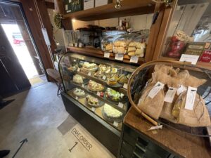 津市のカフェ「８HERB.（ハチトバーブ）」の人気ケーキ