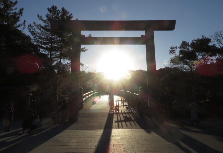 お正月は三重県伊勢市 伊勢神宮へ年越し参り・初詣にでかけましょう！