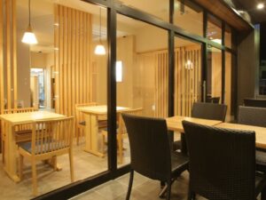 松阪市の居酒屋割烹 新粋の店内