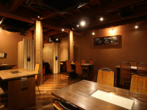 津市のLansen（ランセン）の1階店内