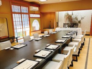 津市のはな房の店内の個室