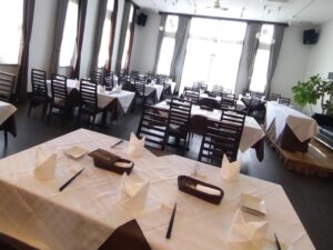 伊勢市のプーラヴィーダの店内