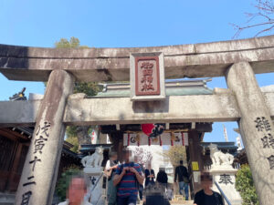 九州の夫婦円満・縁結びの神様は福岡市の櫛田神社・夫婦恵比須神社の鳥居２