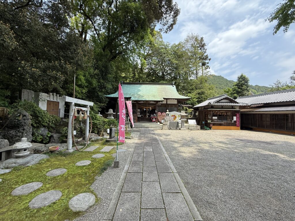 三重県津市の射山神社