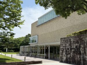 三重県立美術館