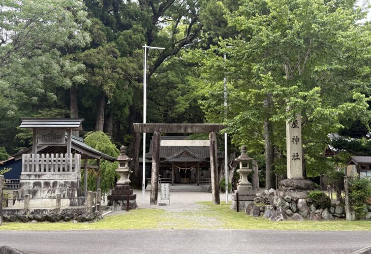 松阪市の縁結びの神様・パワースポットは「水屋神社・夫婦杉」