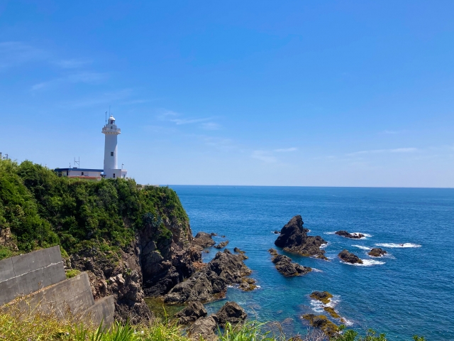 三重県志摩市にある絶景スポット「大王崎灯台」