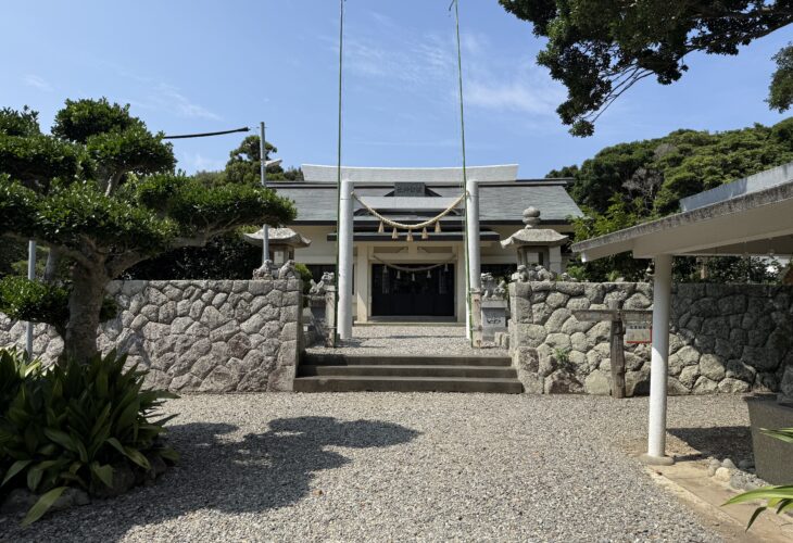 志摩市のパワースポット「波切神社」縁結びの可愛い陶器ハートの石