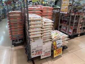 MEGAドン・キホーテ 伊勢上地店の新米のお米売り場１
