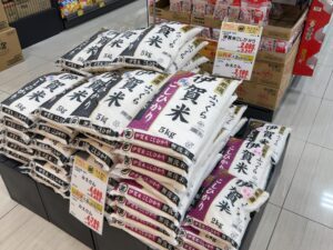 スーパーサンシ明和店の新米のお米売り場２