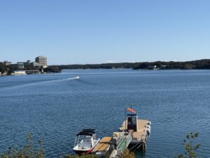 志摩地中海村の桟橋ではフィッシング体験も可能