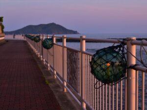 サンセットが美しいビン玉ロード