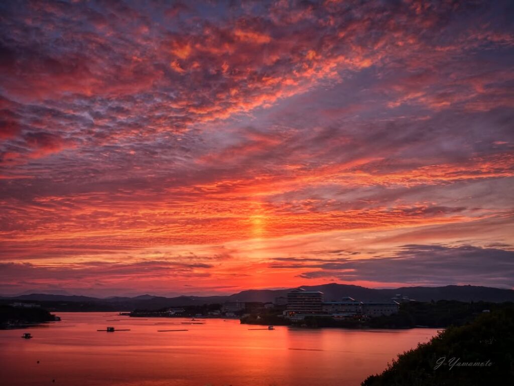 ドラマチックな夕空の西山慕情ヶ丘夕景