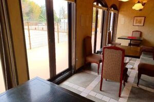 三重県員弁郡東員町のDOG RUN＆CAFE さんぽ（ドッグラン＆カフェさんぽ）の店内