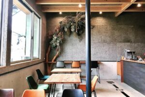 松阪市のZACK'S BAKE（ザックスベイク）と（DOGS LIFE ロンシャンの庭）店内