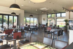 音の和café 四日市の店内２