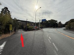 天の岩戸（恵利原の水穴）の入り口「一の鳥居」