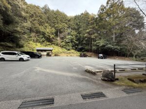 天の岩戸（恵利原の水穴）の無料駐車場