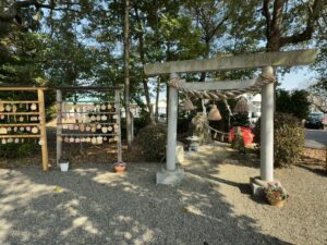 彌都加伎神社の縁結びの象徴「夫婦岩」