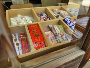 彌都加伎神社の蝶えんむすび守