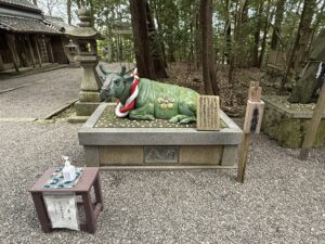 田丸神社の健康祈願「願かけなで牛」