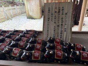 田丸神社の健康祈願「願かけなで牛」2