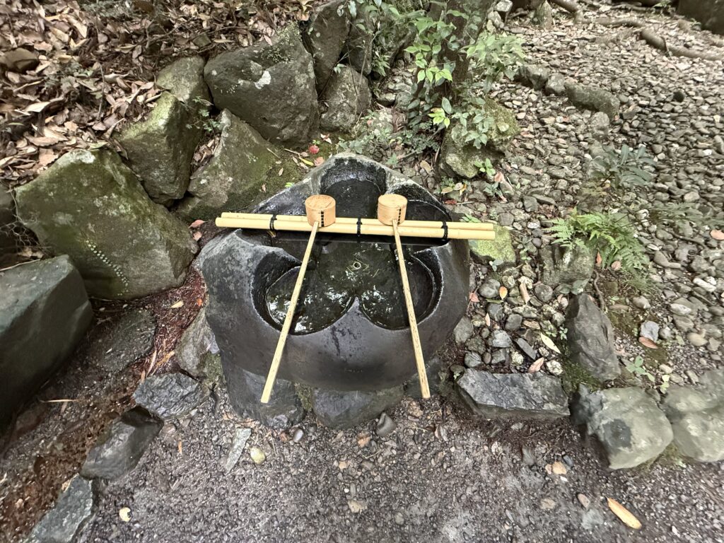 伊勢神宮内宮の安産祈願「子安神社」と山の守り神「大山祇神」の手水舎