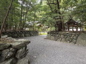 不思議な感じがする伊勢神宮 外宮・豊受大神宮の別宮「月夜見宮」の境内