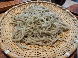 伊勢市で人気の手打ち蕎麦屋「柿右衛門」のメニュー「手打ち蕎麦」