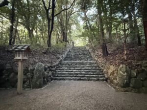 伊勢神宮 内宮・皇大神宮の別宮「倭姫宮」境内の階段
