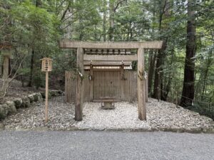 伊勢神宮 内宮・皇大神宮の別宮「瀧原宮」の長由介神社