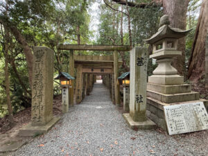 伊勢神宮周辺の学問の神様！茜社・豊川茜稲荷神社の「茜牛天神」で合格祈願⛩️2