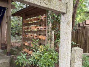 伊勢神宮外宮の近くにある合格祈願・学業成就の茜社・豊川茜稲荷神社の境内にある茜牛天神の絵馬
