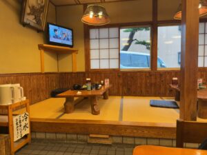志摩市の炭火焼うなぎ東山物産の店内3