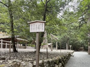 瀧原宮から順番にお参りください。①瀧原宮 → ②瀧原竝宮 → ➂若宮神社 → ➃長由介神社